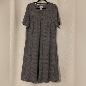 Catherine’s shift dress, size 1x (18/20w)